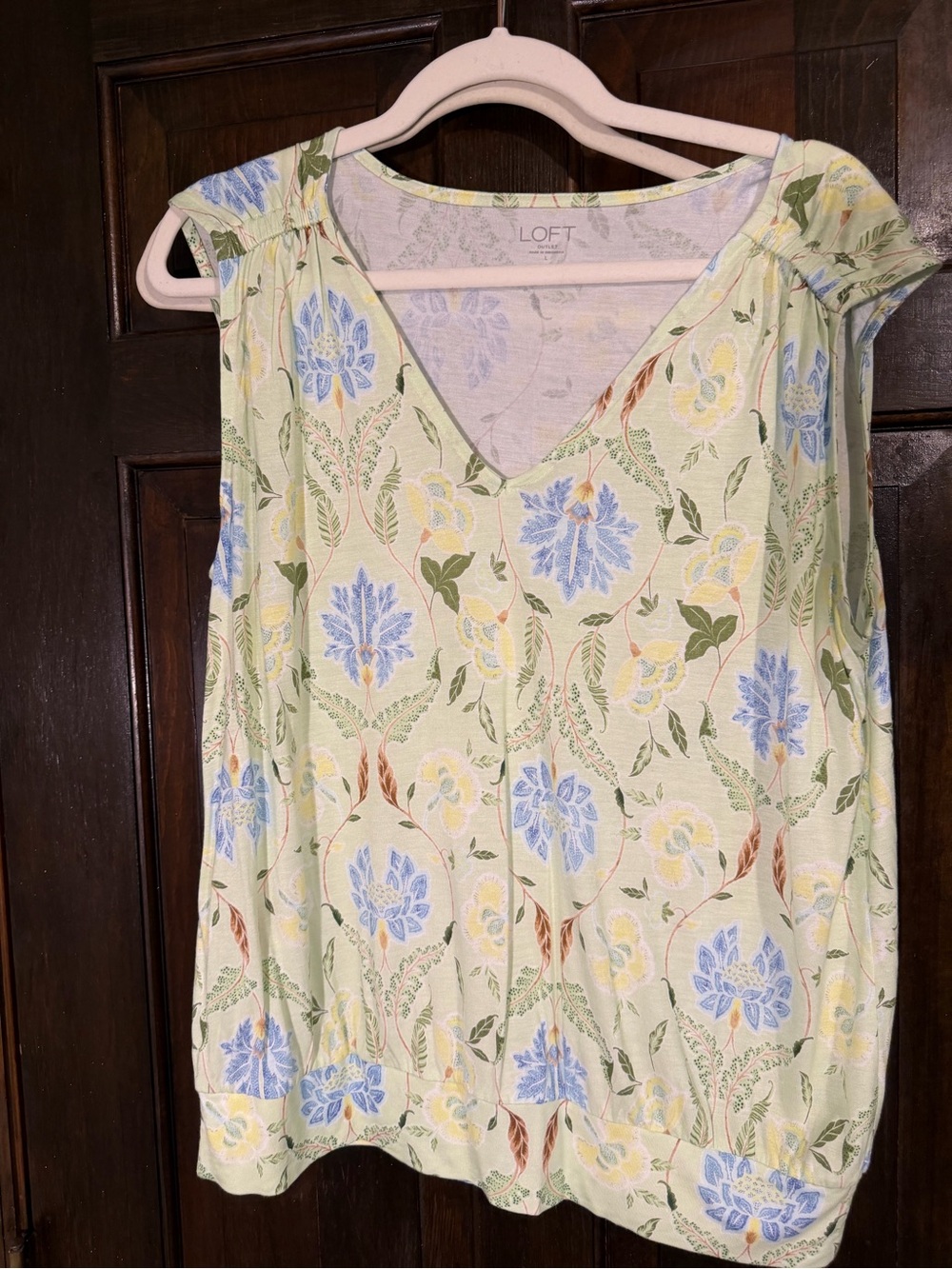 LOFT Pale Green Floral V-Neck Sleeveless top